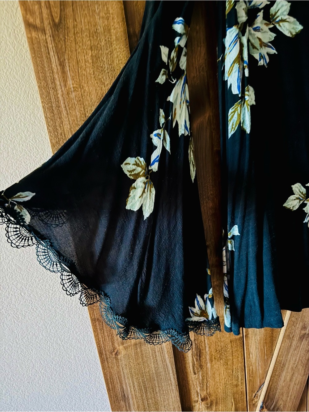 Spectacular Free People Tunic/Dress, fully lined, Bell Sleeves, like NEW! - Picture 2 of 8